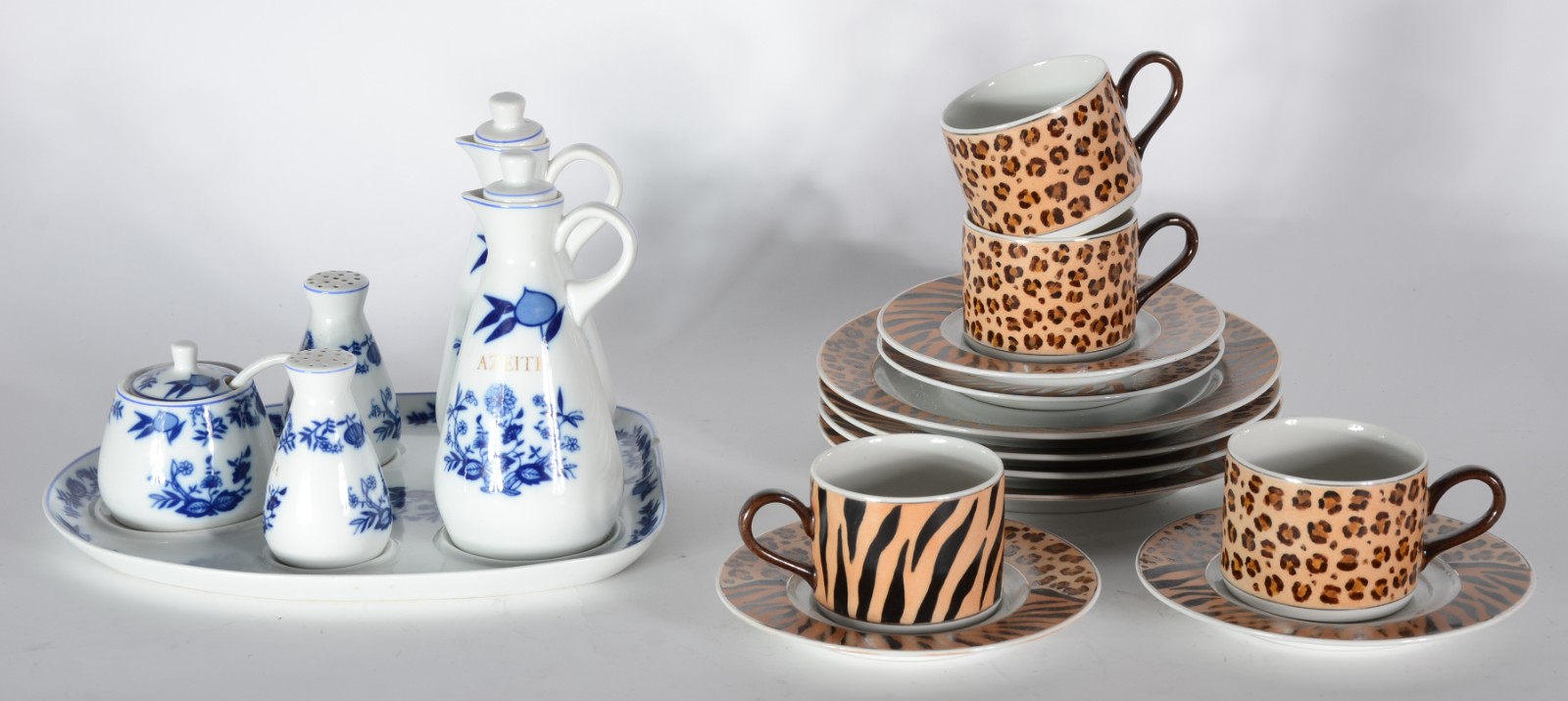 Diversas peças, sendo: Galheiro de porcelana Steatita, decoração... - foto 1 de 9