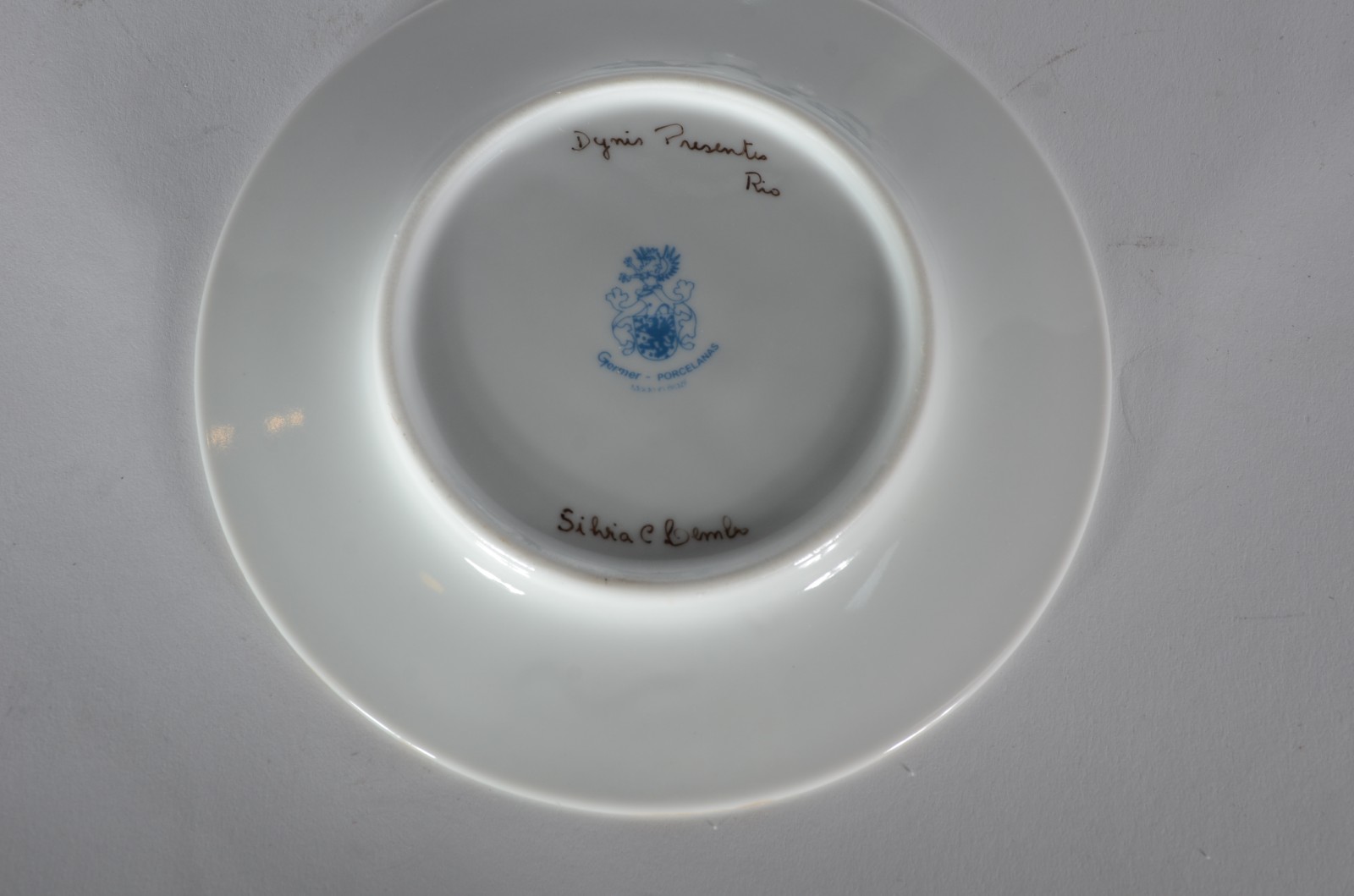 Diversas peças, sendo: Galheiro de porcelana Steatita, decoração... - foto 7 de 9