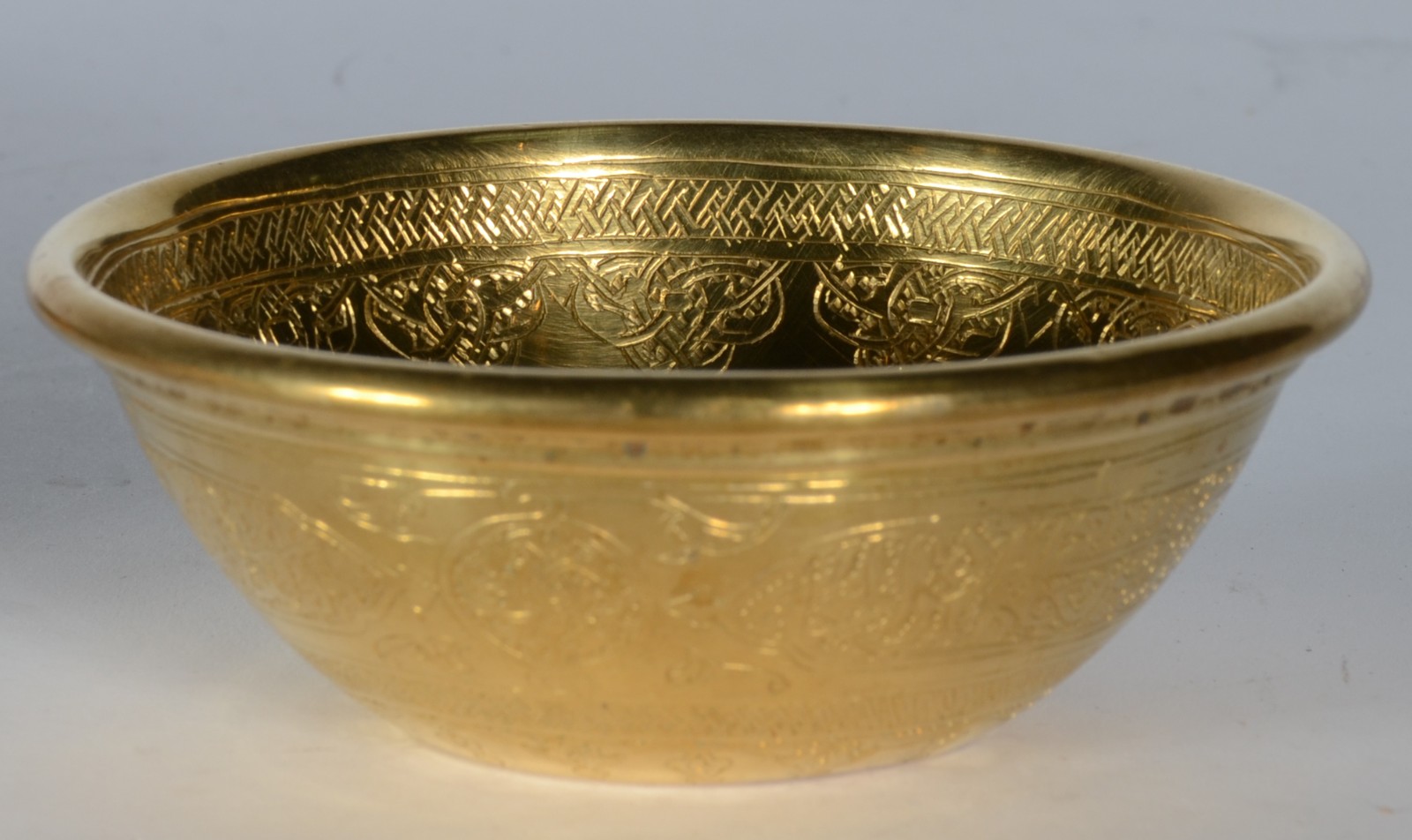 Conjunto com 14 lavandas de metal dourado com guirlandas cinzeladas. - foto 2 de 4