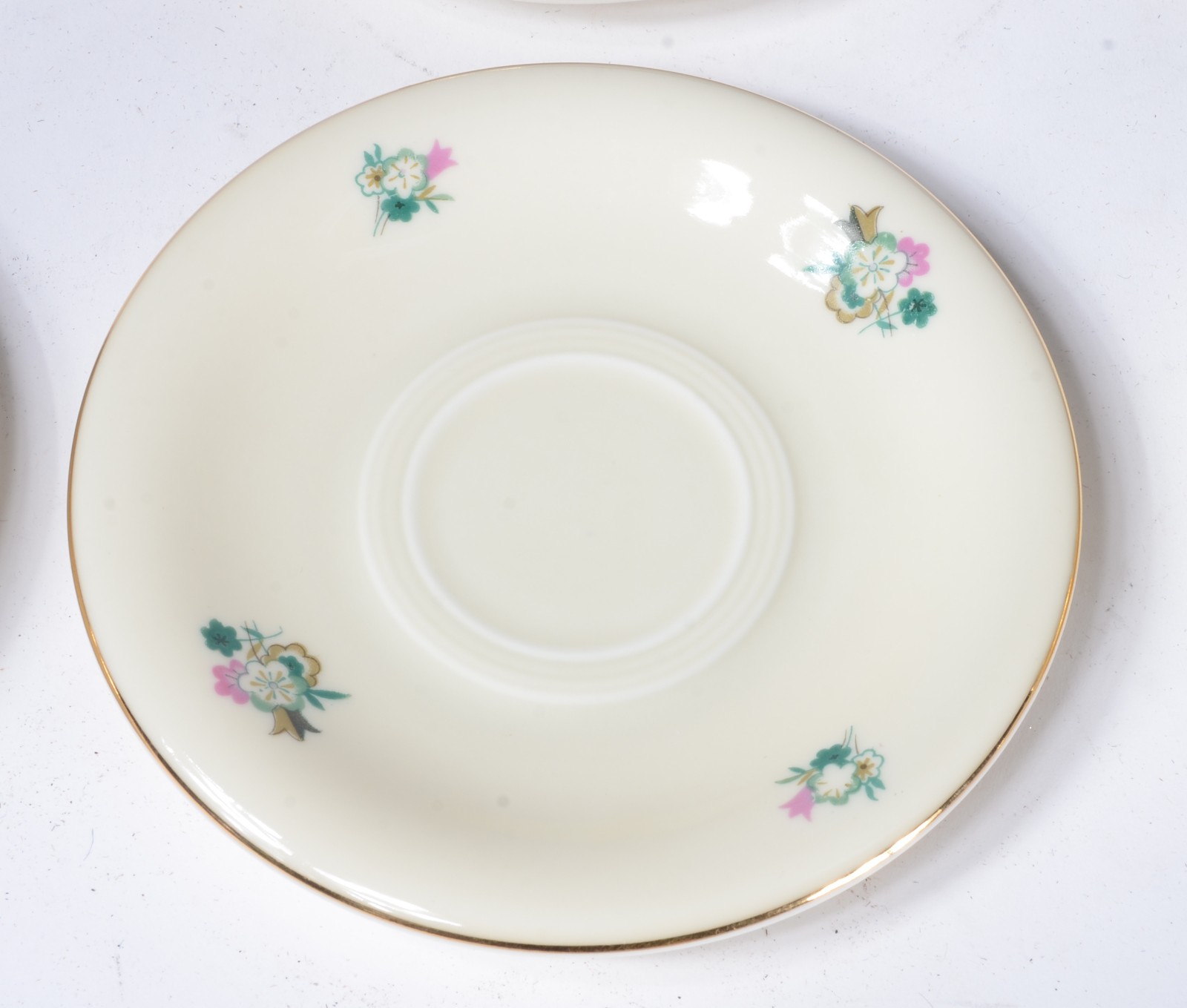 Conjunto de porcelana tcheca, composto de: 10 xícaras de chá com... - foto 3 de 8