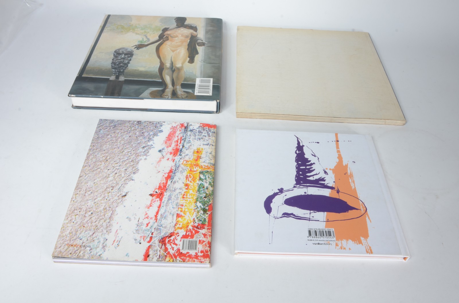 Quatro livros diversos: A) Camargo B)Ray Smith Small Changes C)... - foto 10 de 11