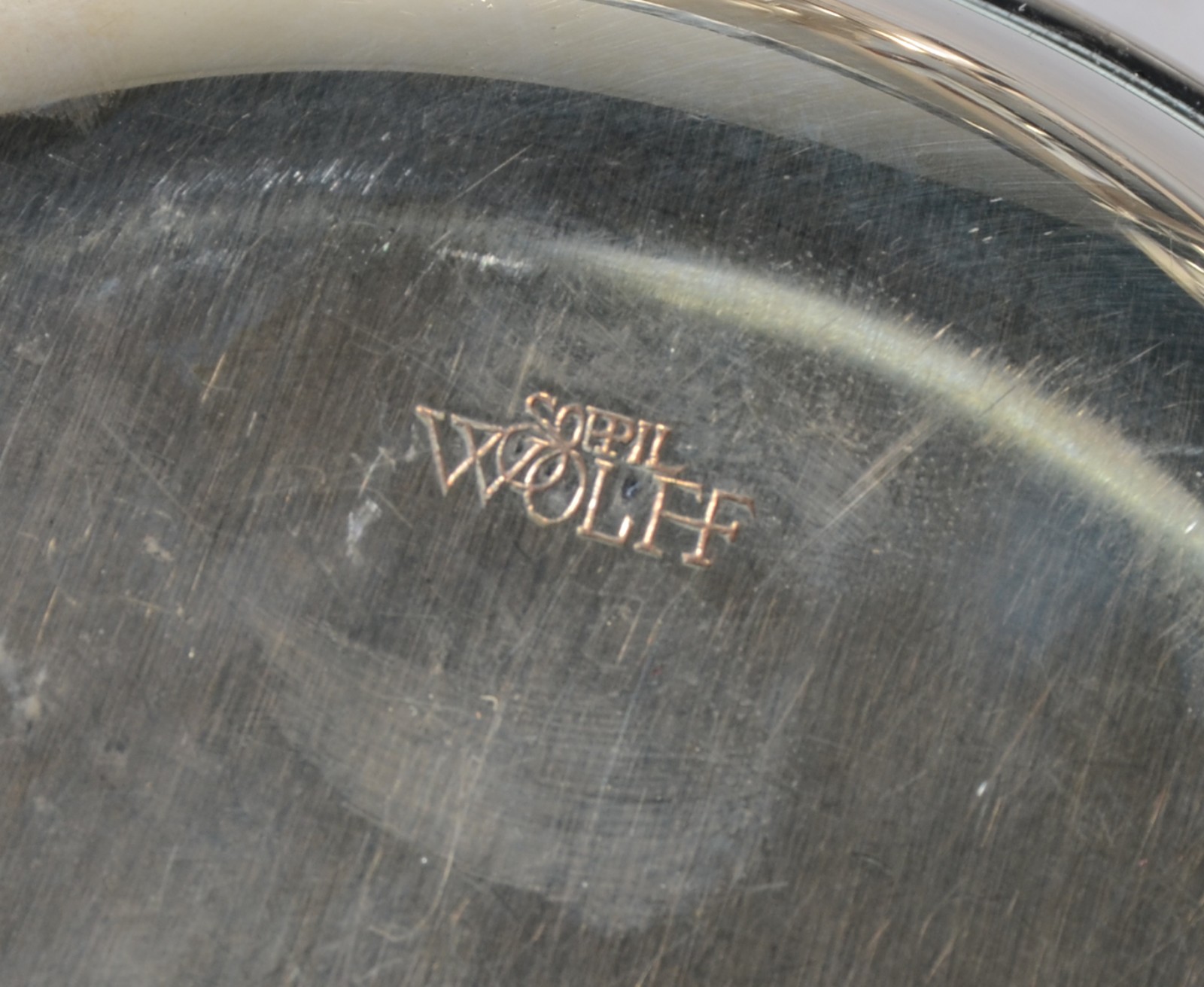 Dois porta pirex com chapas de metal, sendo um Wolff e outro Saint... - foto 5 de 6