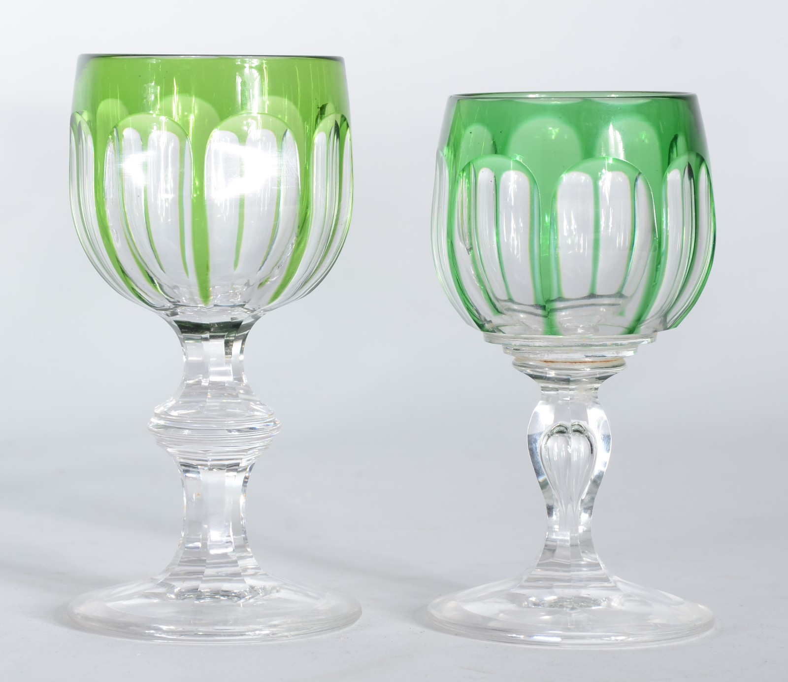 Conjunto com 10 cálices de cristal europeu doublé verde facetado para... - foto 3 de 3