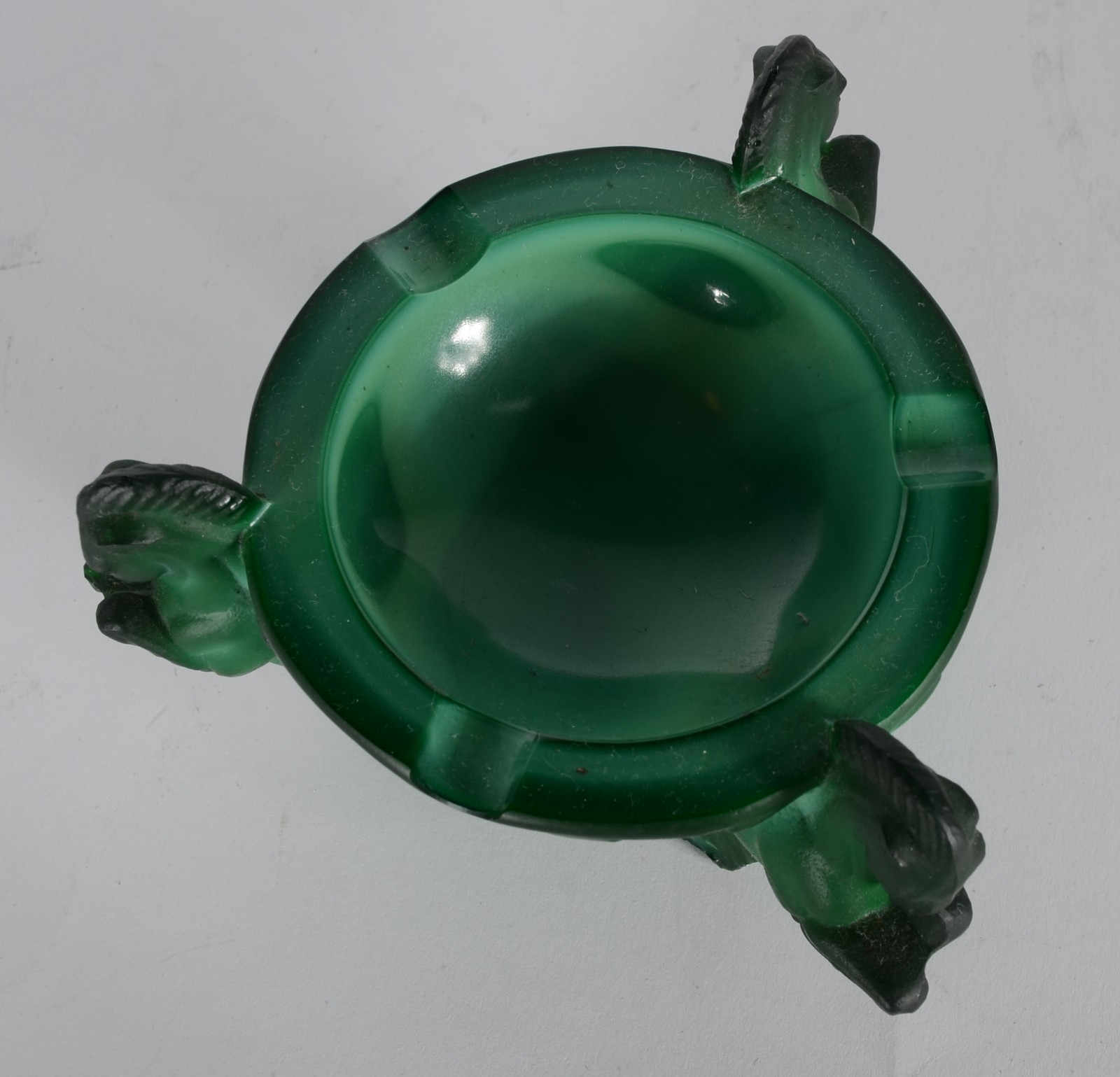 Três peças diversas de "malaquita glass", sendo: duas caixas... - foto 4 de 4