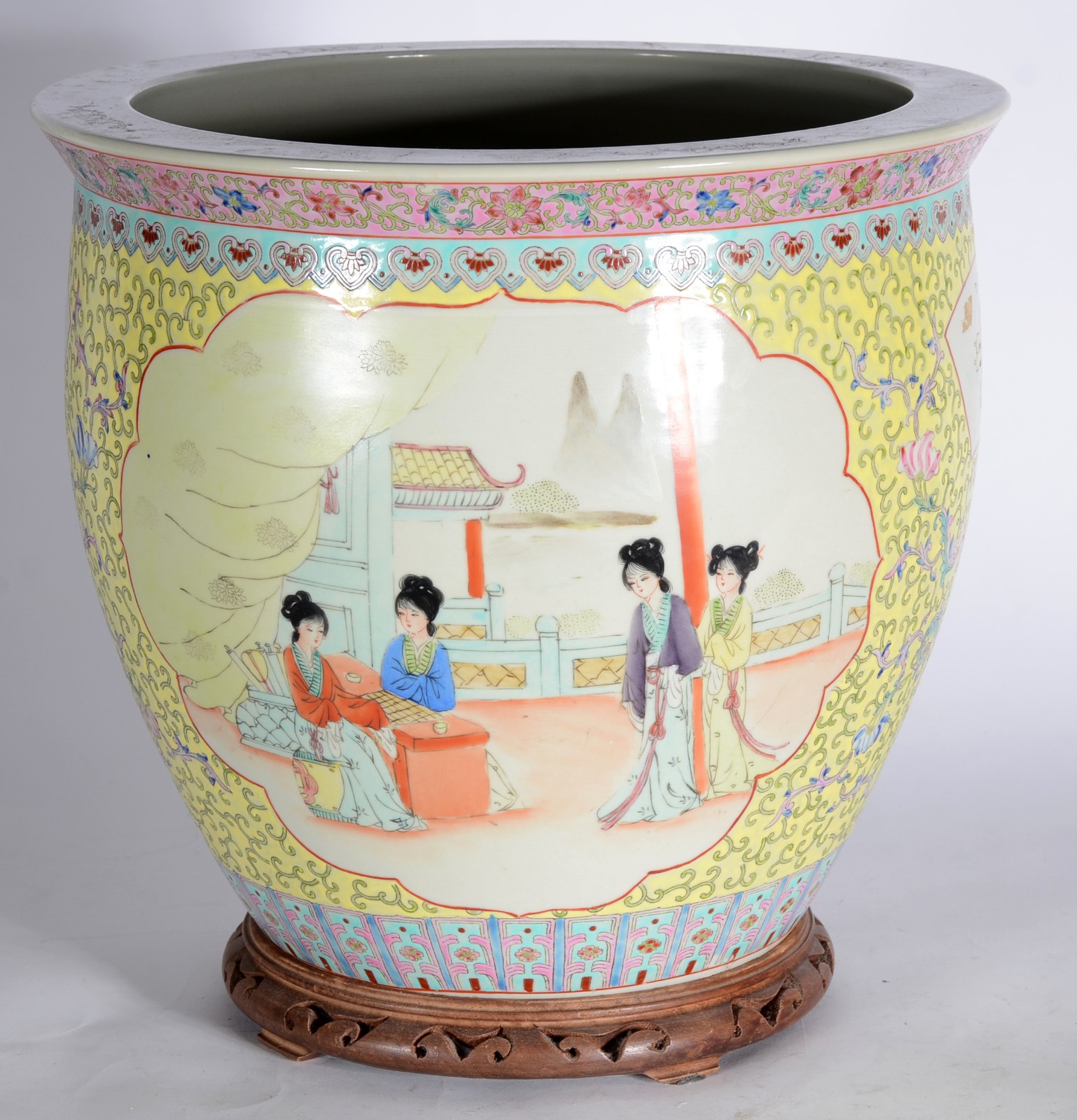 Cachepot de porcelana oriental, decorado com figuras de gueixas em... - foto 3 de 6