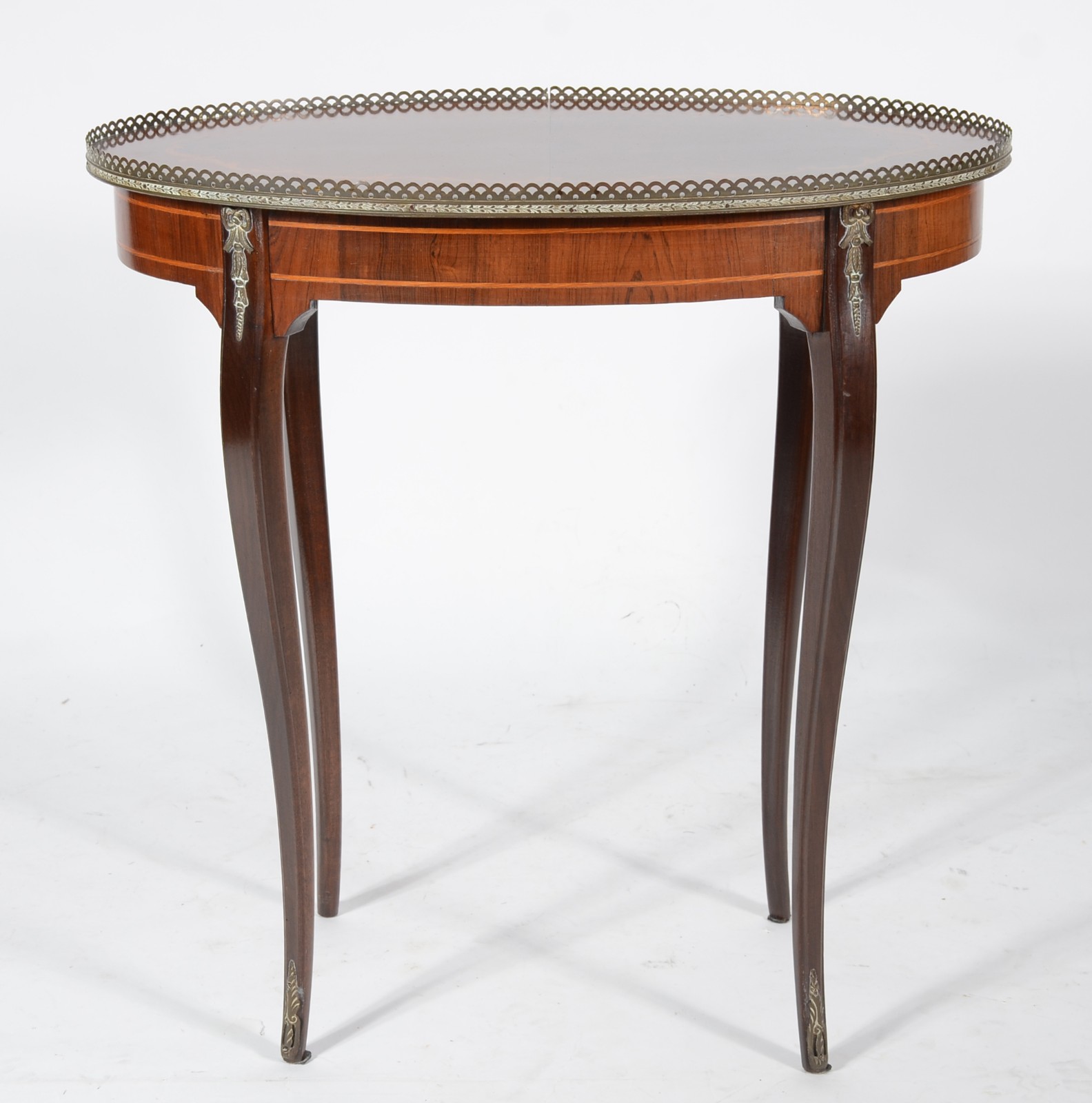 Mesa oval auxiliar de madeira filetada, estilo francês, tampo com... - foto 3 de 6