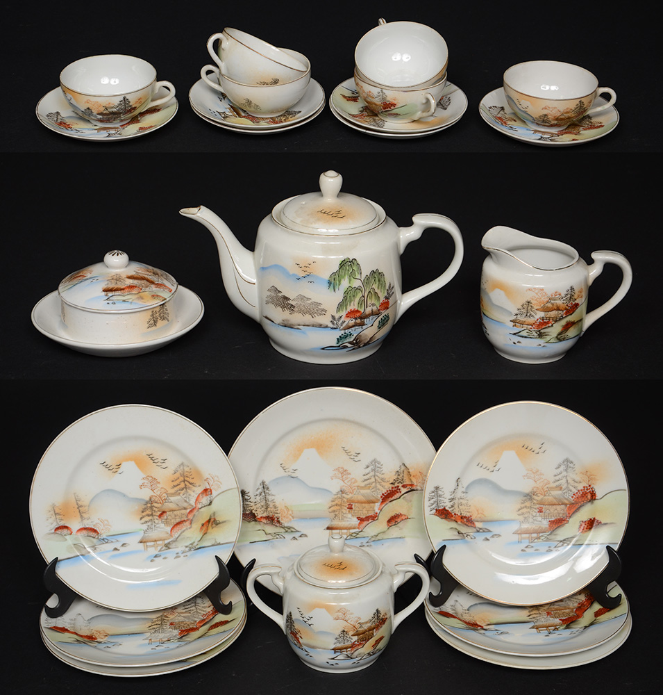 Serviço de chá de porcelana oriental decorado com pagodes em... - foto 1 de 2
