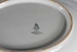 Aparelho de jantar e chá de porcelana tcheca na... - Aparelho de jantar e chá de porcelana tcheca na cor branca com flores em policromia, composto de: 11 pratos rasos, 11 pratos fundos, sopeira, bo...