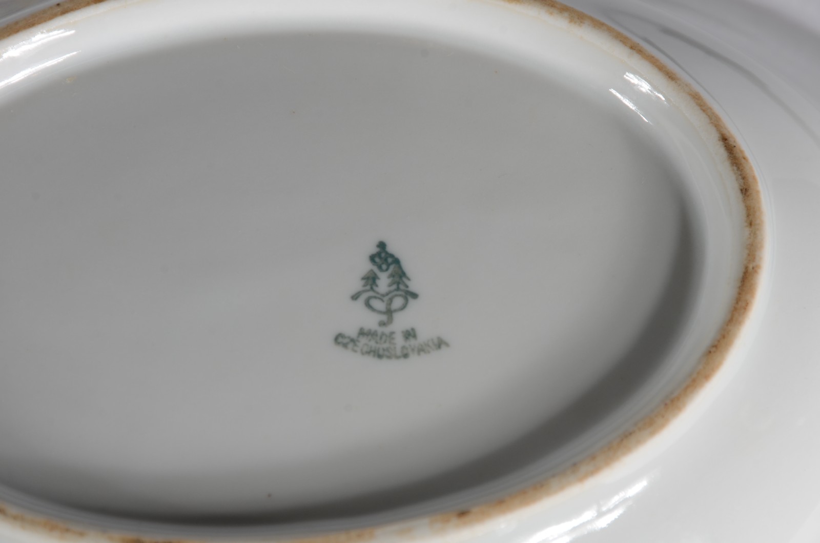 Aparelho de jantar e chá de porcelana tcheca na cor branca com flores... - foto 11 de 11