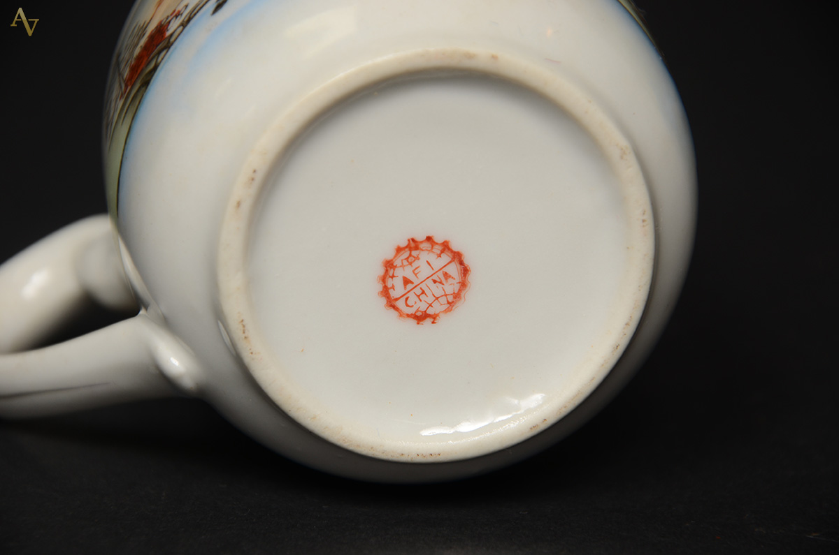 Serviço de chá de porcelana oriental decorado com pagodes em... - foto 2 de 2