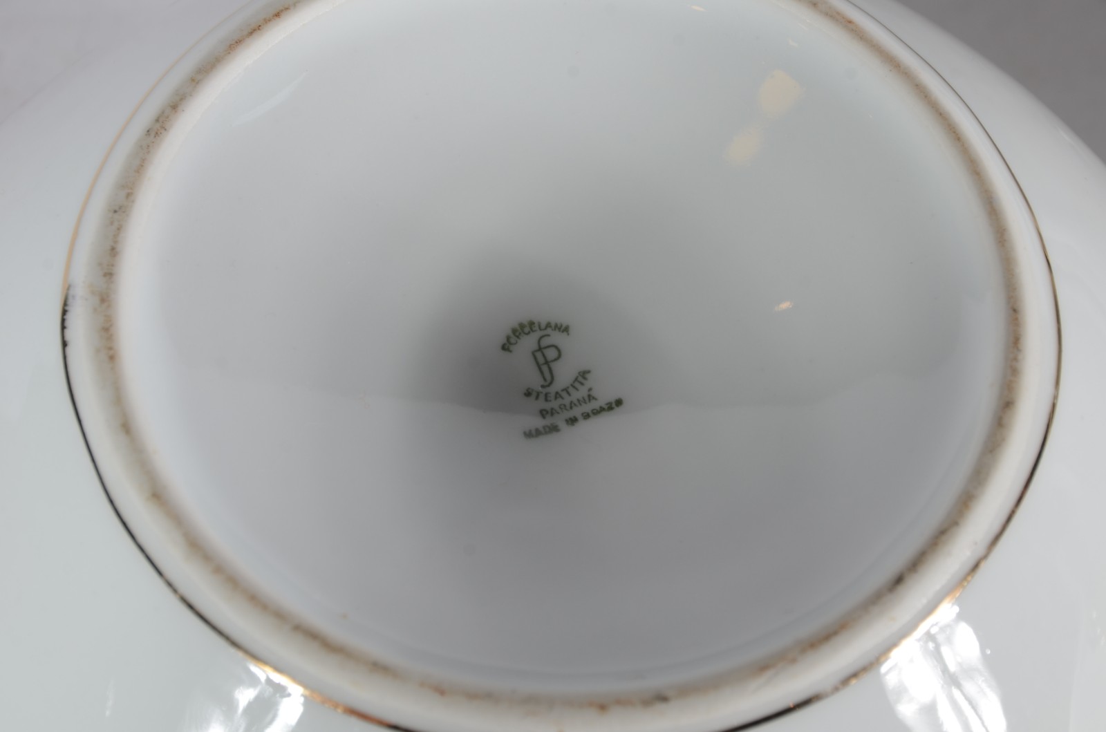 Serviço de jantar de porcelana Steatita na cor branca com flores em... - foto 5 de 6