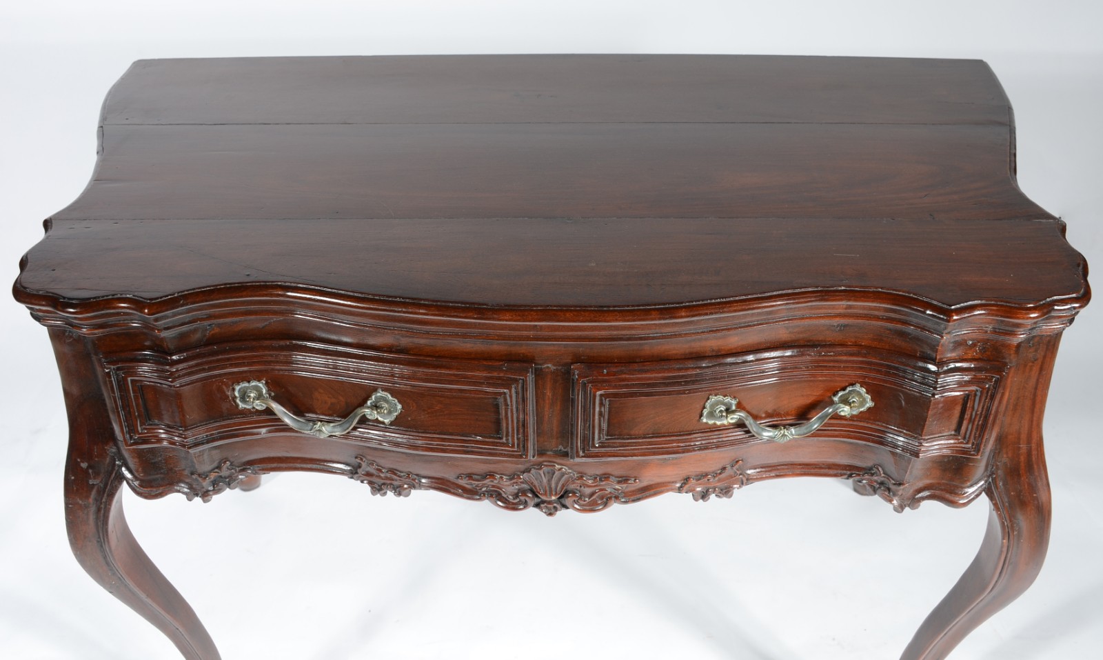 Mesa de encostar de madeira nobre, estilo Dom José, duas gavetas com... - foto 3 de 9
