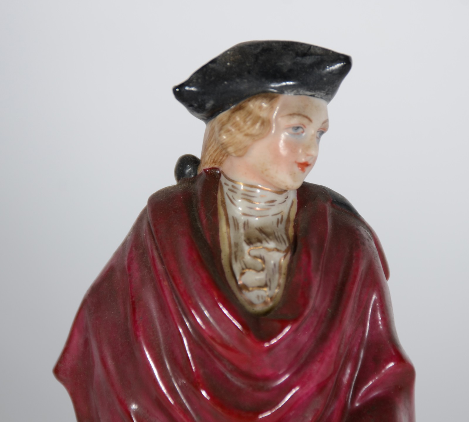 Escultura de porcelana italiana policromada representando figura de... - foto 2 de 7