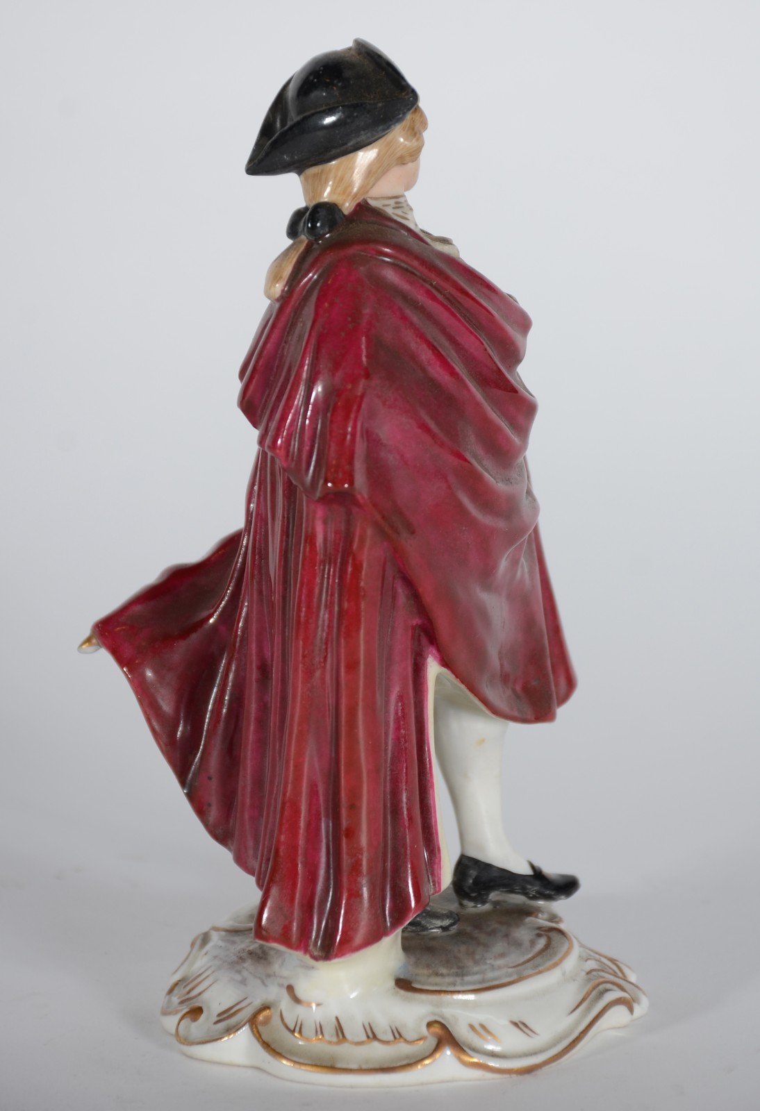 Escultura de porcelana italiana policromada representando figura de... - foto 5 de 7
