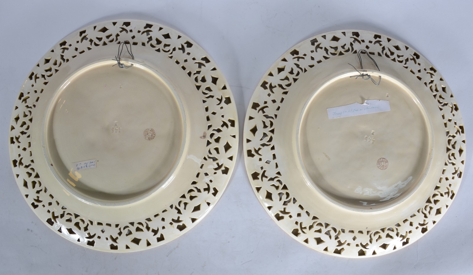 Par de medalhões de cerâmica austríaca majolica - Josef Steidl... - foto 4 de 6