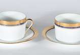 Limoges (1771),  - Duas canecas para consome com pires de porcelana francesa Limoges.