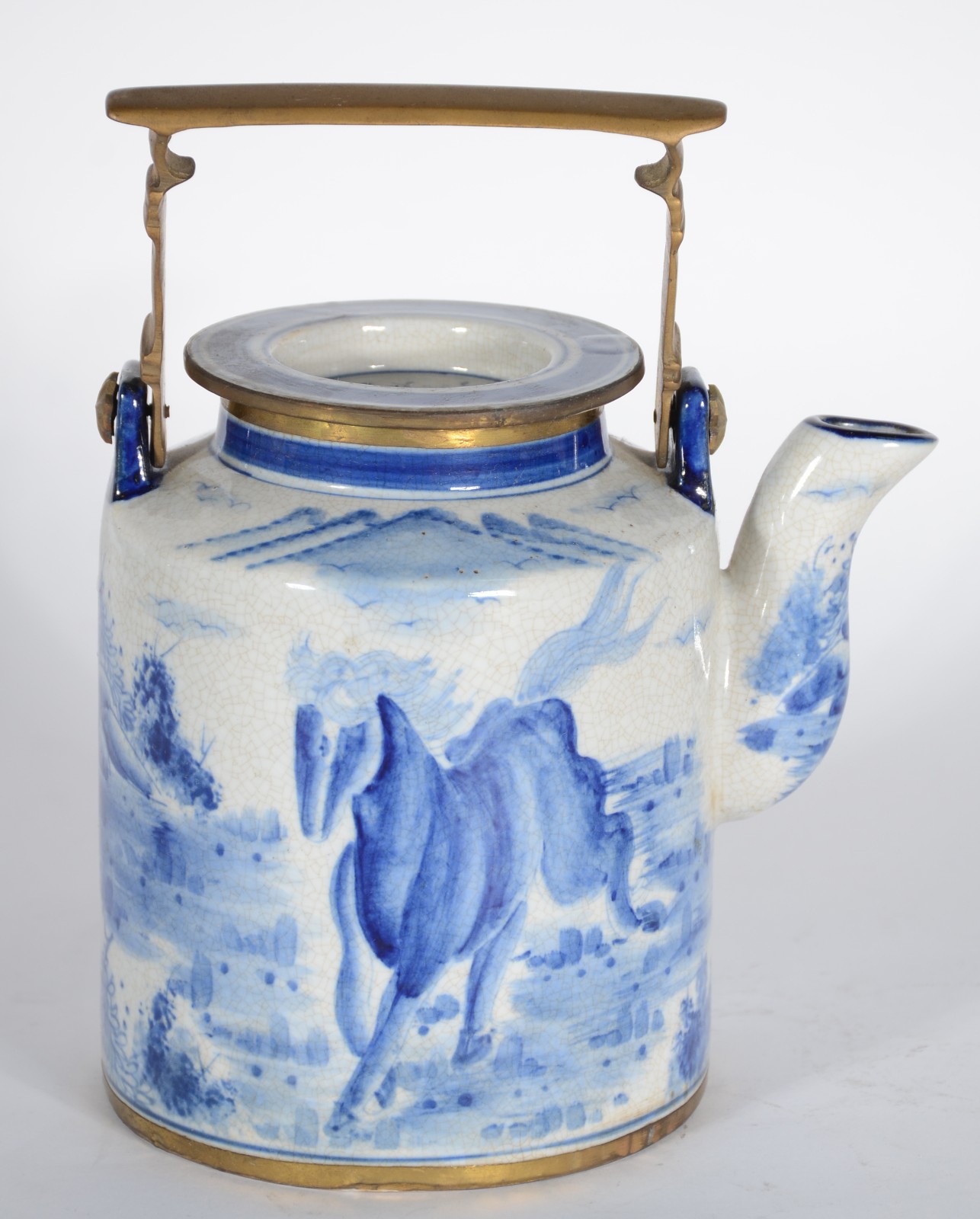 "Bule de chá em porcelana chinesa de formato cilíndrico, decorado em... - foto 1 de 5