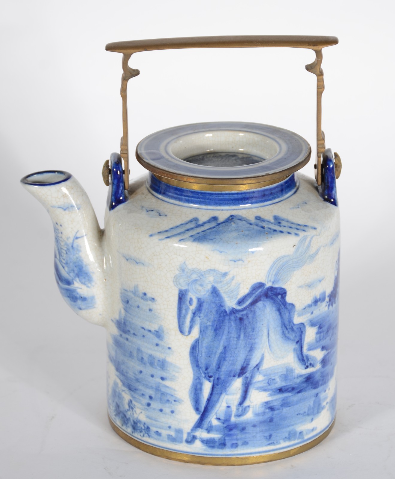 "Bule de chá em porcelana chinesa de formato cilíndrico, decorado em... - foto 2 de 5