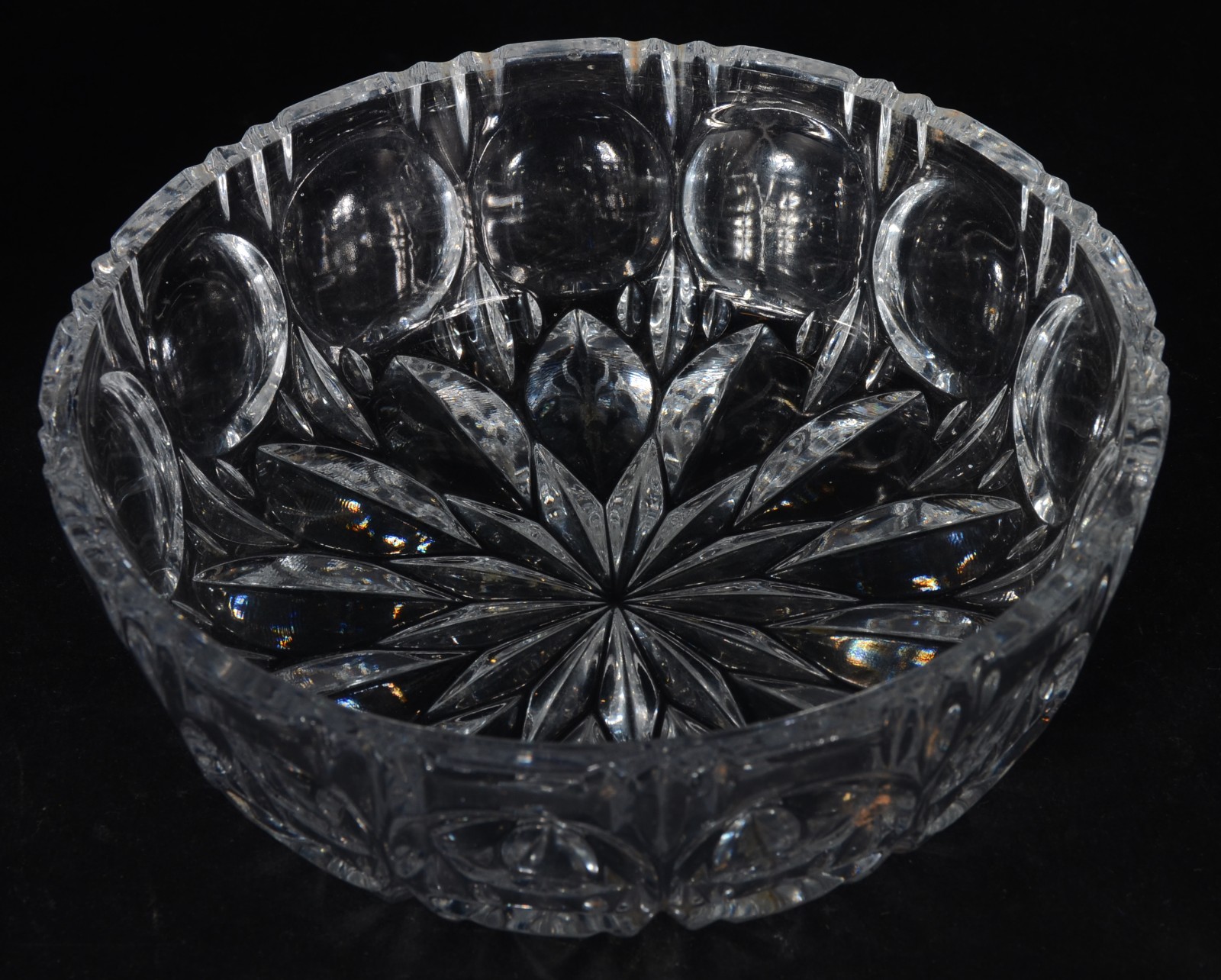 Duas fruteiras de cristal lapidado. Bordas com bicados. - foto 4 de 9