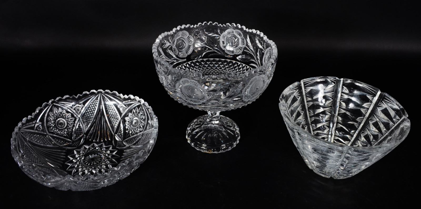 Três fruteiras de cristal lapidado, diversos modelos. - foto 2 de 5
