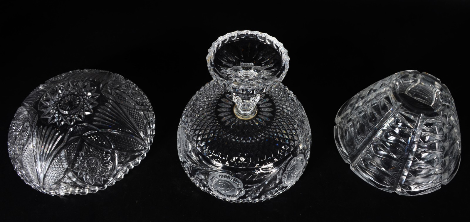 Três fruteiras de cristal lapidado, diversos modelos. - foto 4 de 5