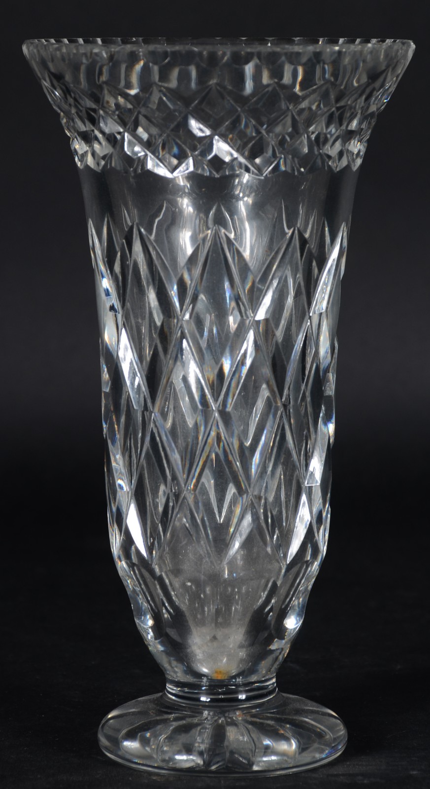 Diversas peças vidro/cristal, sendo: vaso (bicado), bowl lapidado e 2... - foto 3 de 5