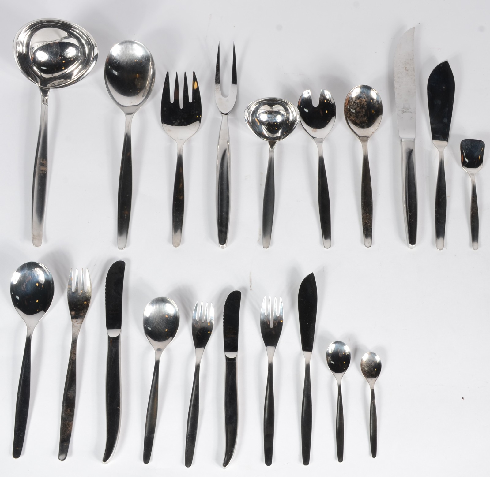 Faqueiro de aço inox, Hercules, composto de: 12 colheres, 12 garfos... - foto 1 de 8