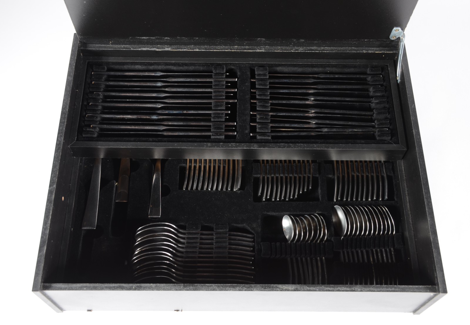 Faqueiro de aço inox "Spicy", composto de: 12 garfos, 12 colheres, 12... - foto 4 de 8