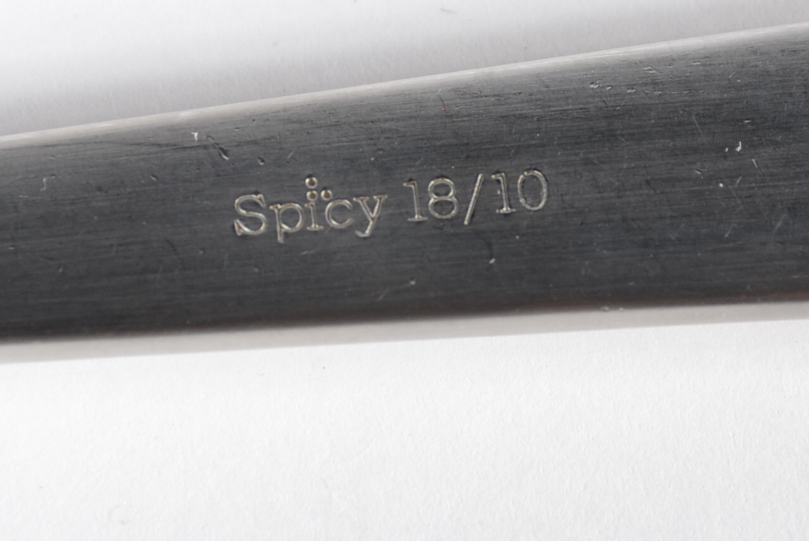 Faqueiro de aço inox "Spicy", composto de: 12 garfos, 12 colheres, 12... - foto 7 de 8