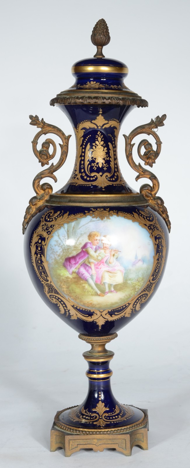 Sèvres (1740) - foto 1 de 8