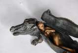 Franz Xaver Bergmann (1861-1936), Surprise Croc... - Um interessante estudo erótico em bronze austríaco do início do século XX de um crocodilo onde a parte superior é articulada para revelar uma fi...