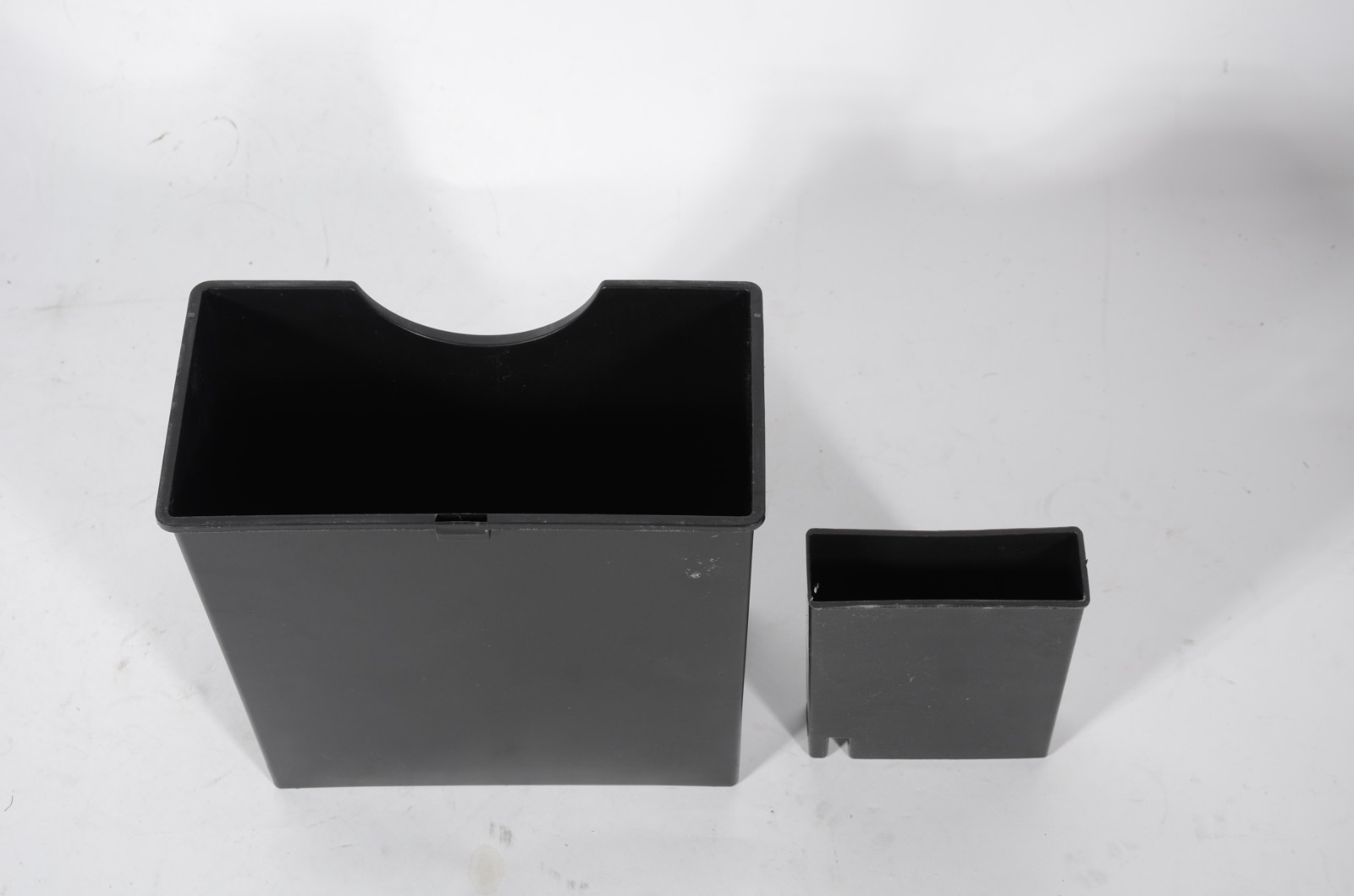 Lixeira automática, marca Multilaser - modelo OF003. - foto 4 de 4