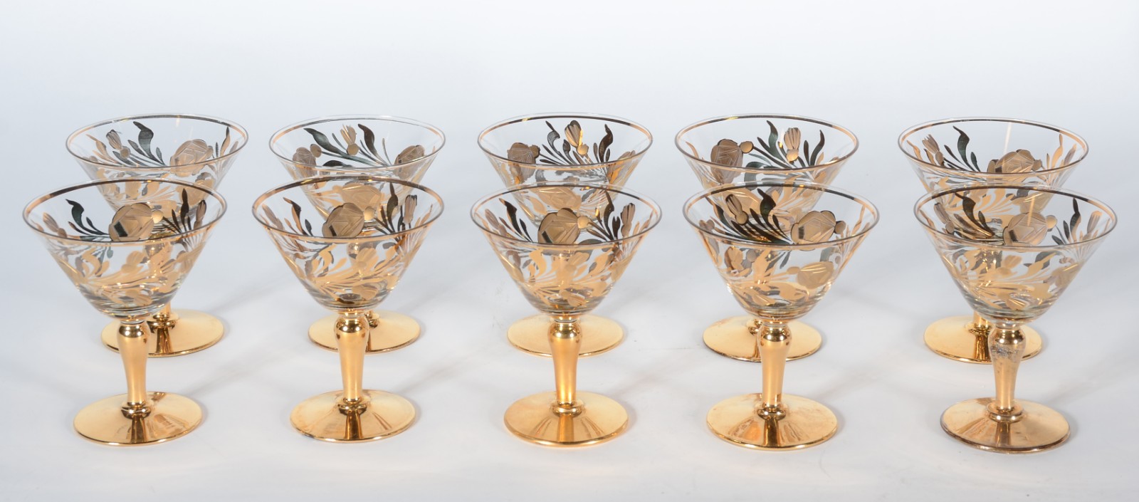 Conjunto com 10 taças para champagne em demi cristal decoradas com... - foto 1 de 3
