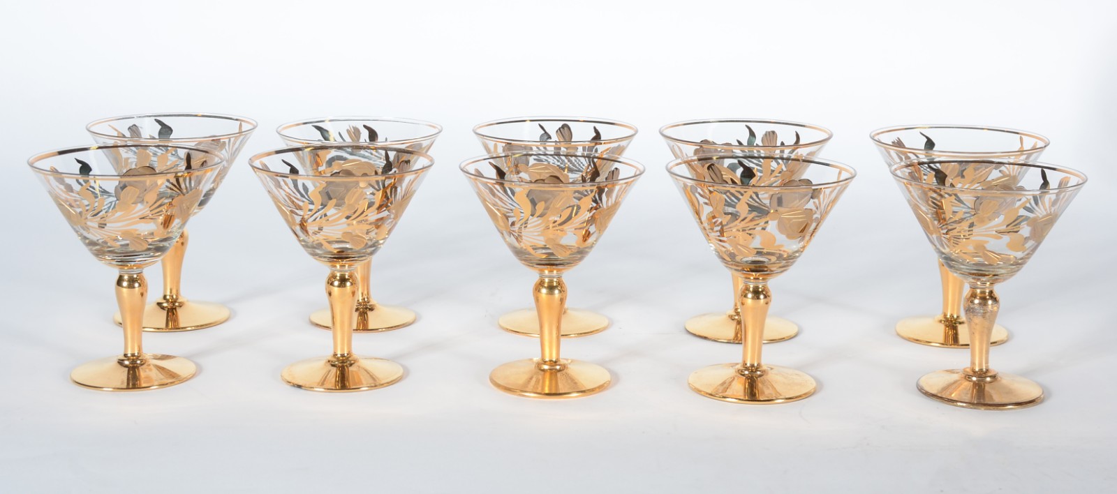 Conjunto com 10 taças para champagne em demi cristal decoradas com... - foto 2 de 3