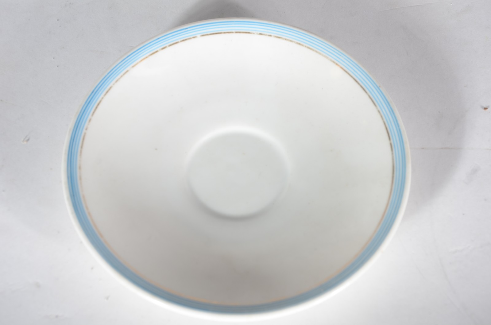 Conjunto com 8 taças para consomé (uma bicada) com pires de porcelana... - foto 3 de 5