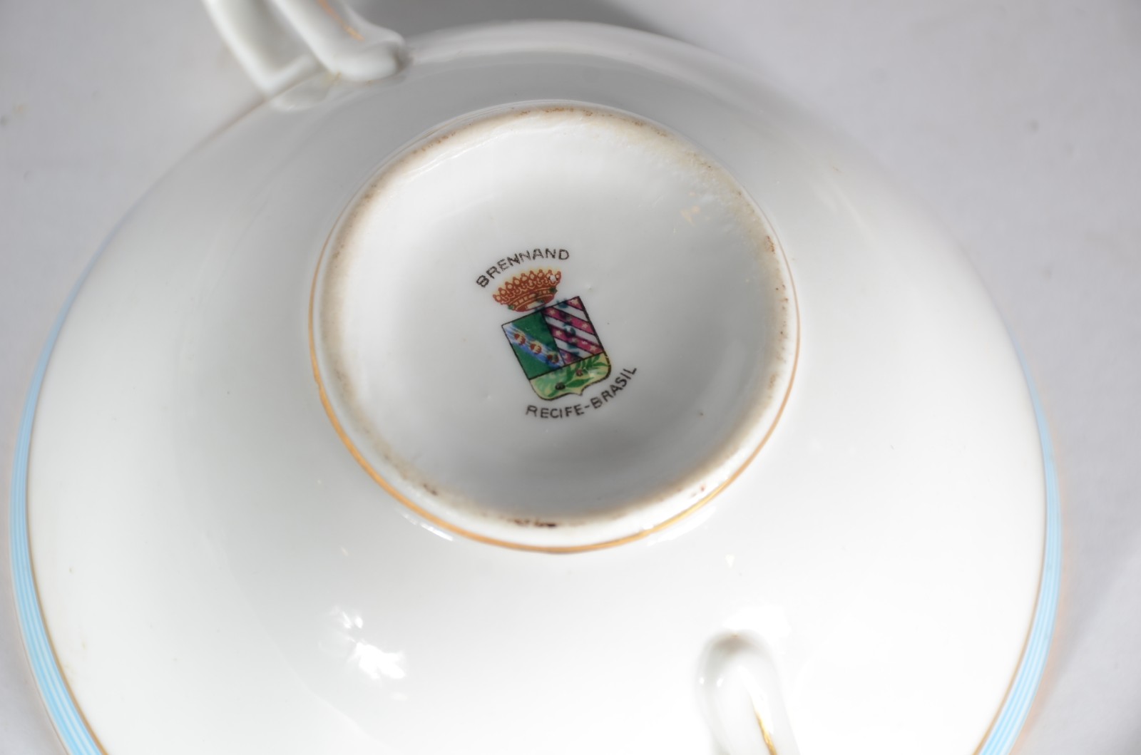 Conjunto com 8 taças para consomé (uma bicada) com pires de porcelana... - foto 4 de 5