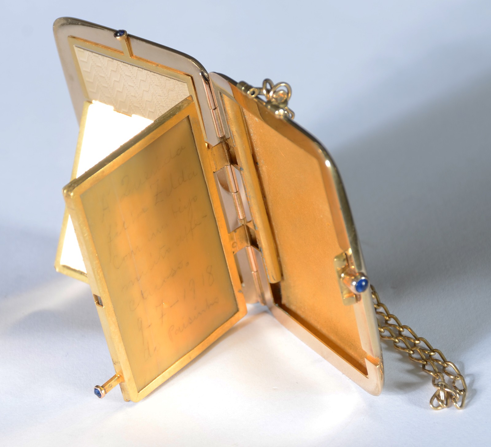 Elegante bolsa "menudiere" do tipo trousse de ouro 18 k., com... - foto 6 de 11