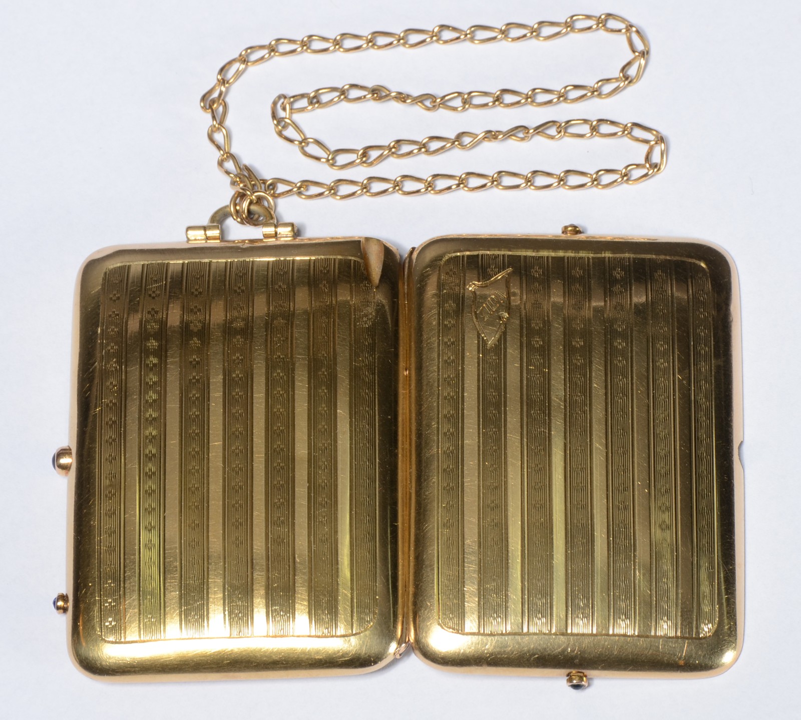Elegante bolsa "menudiere" do tipo trousse de ouro 18 k., com... - foto 2 de 11
