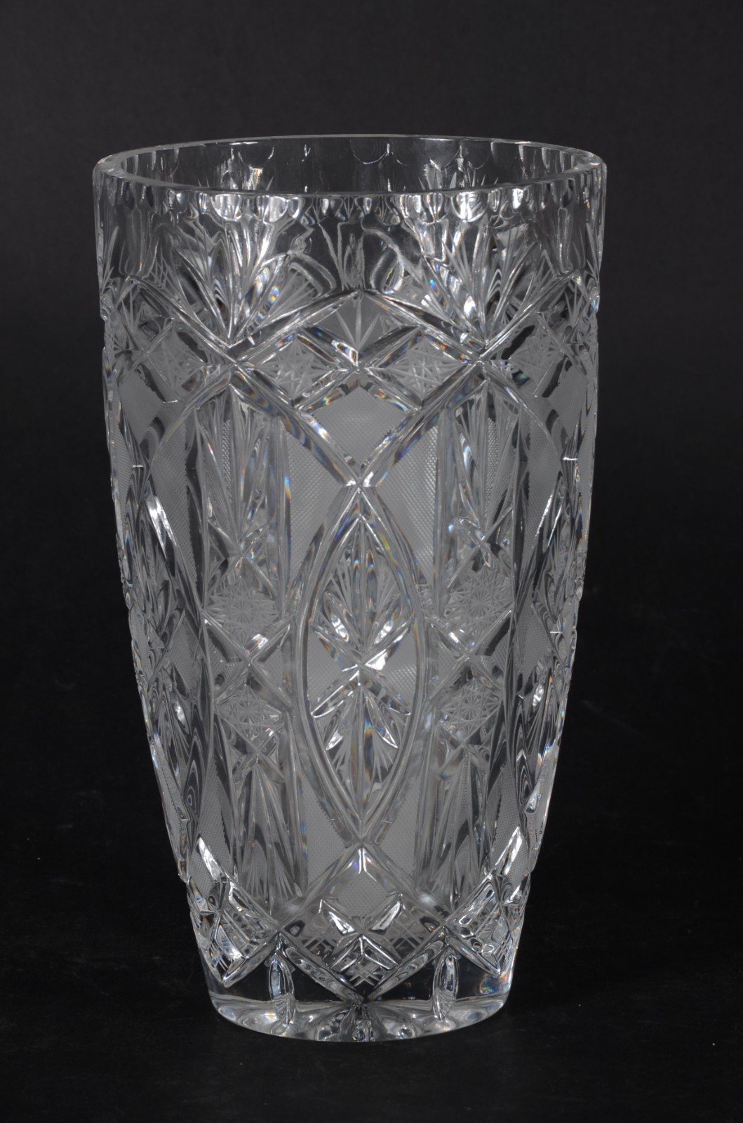 Vaso de cristal tcheco lapidado. - foto 1 de 3