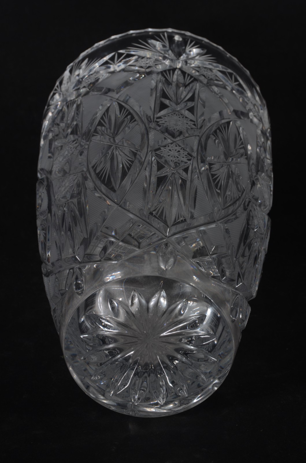 Vaso de cristal tcheco lapidado. - foto 3 de 3