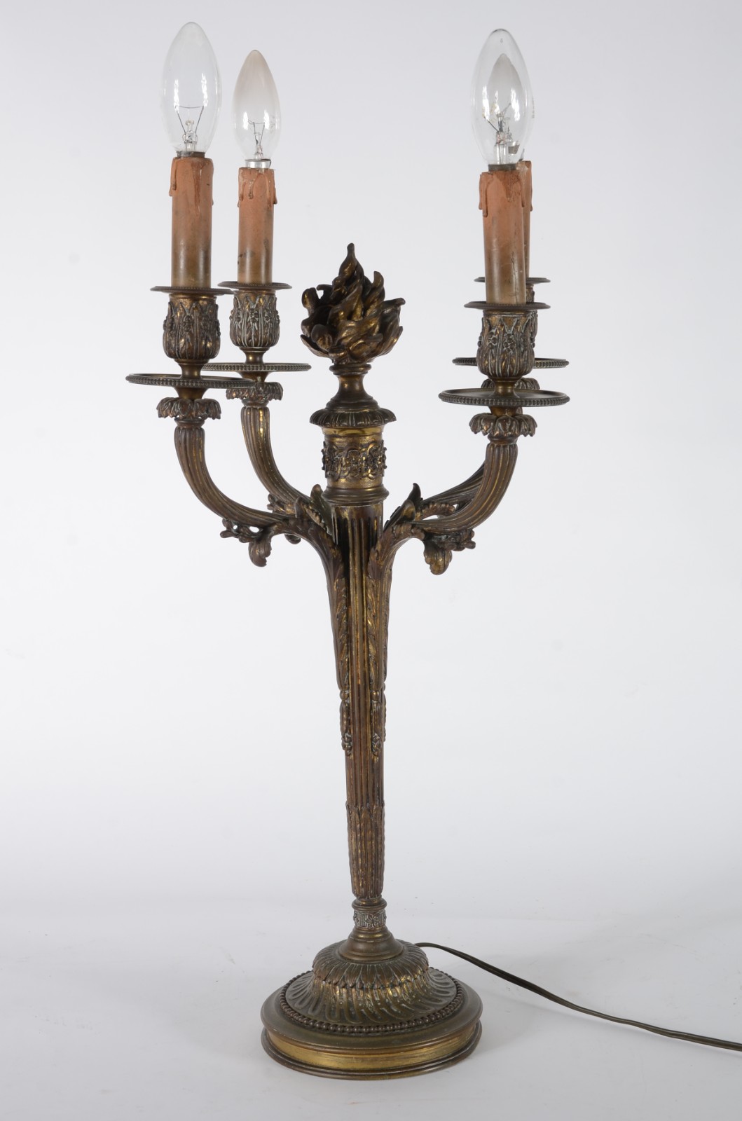 Candelabro para 4 luzes de bronze adaptado para luminária. - foto 1 de 5