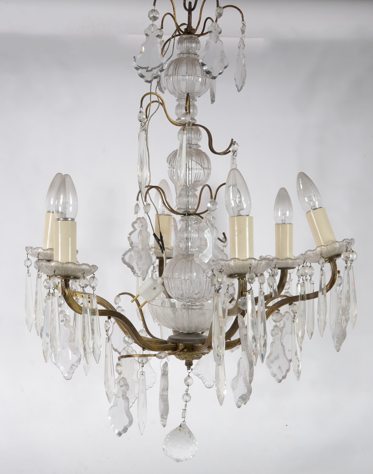 Lustre para 6 luzes com corpo de cristal e bronze, pingentes... - foto 1 de 3