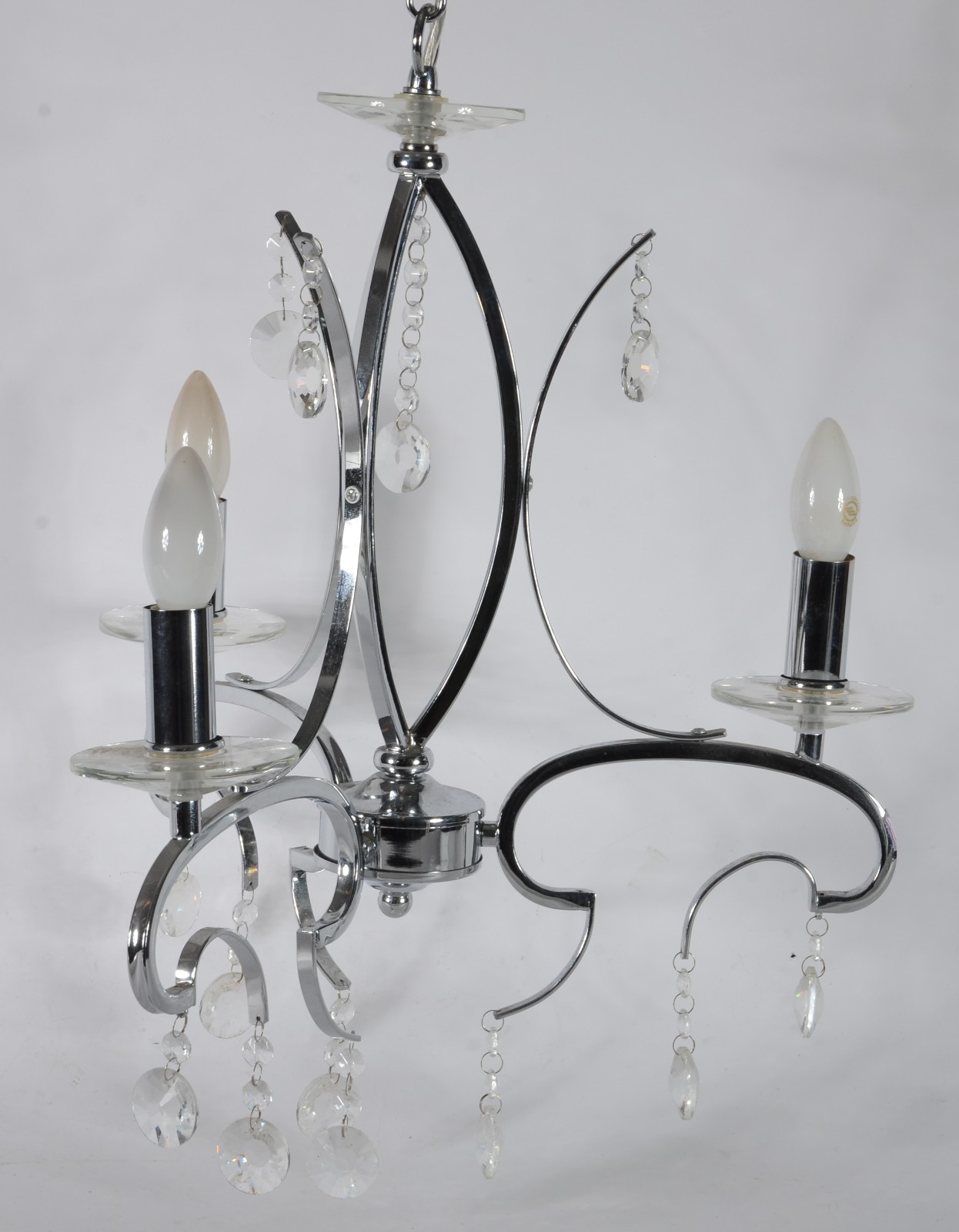 Lustre moderno de metal com pingentes. - foto 1 de 3