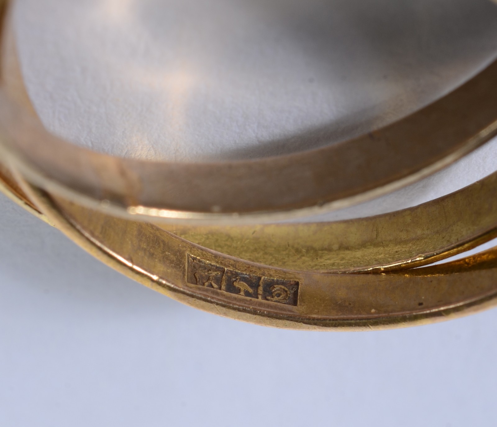 Anel com 3 aros de ouro 18 k.Aro 15. (Por motivos de segurança a peça... - foto 2 de 4