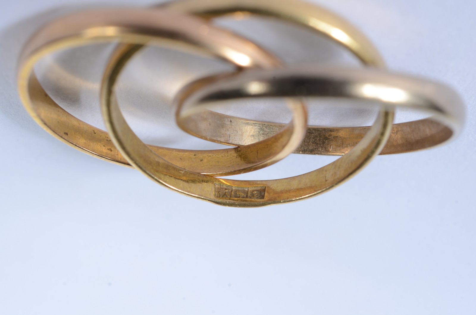 Anel com 3 aros de ouro 18 k.Aro 15. (Por motivos de segurança a peça... - foto 3 de 4