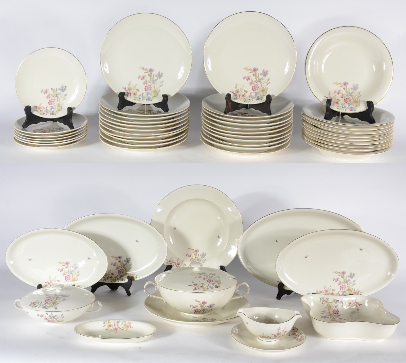 Aparelho de porcelana de bohemia - " Royal Ivory", composto de: 22... - foto 1 de 8