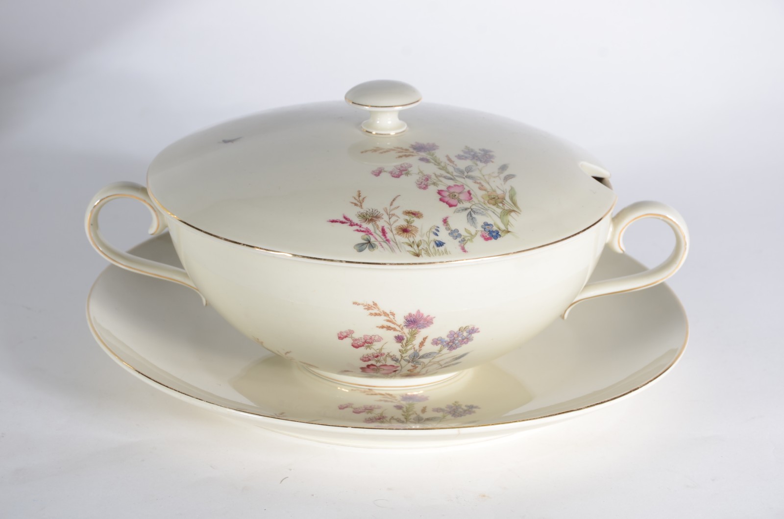 Aparelho de porcelana de bohemia - " Royal Ivory", composto de: 22... - foto 2 de 8