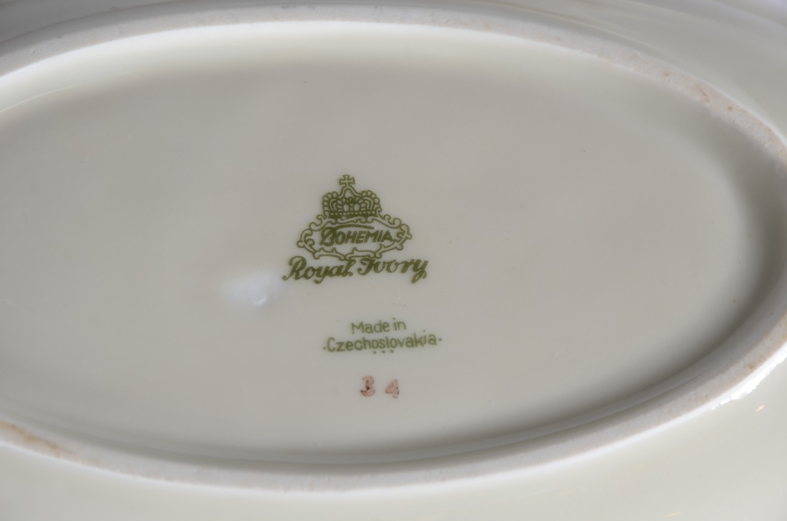Aparelho de porcelana de bohemia - " Royal Ivory", composto de: 22... - foto 7 de 8