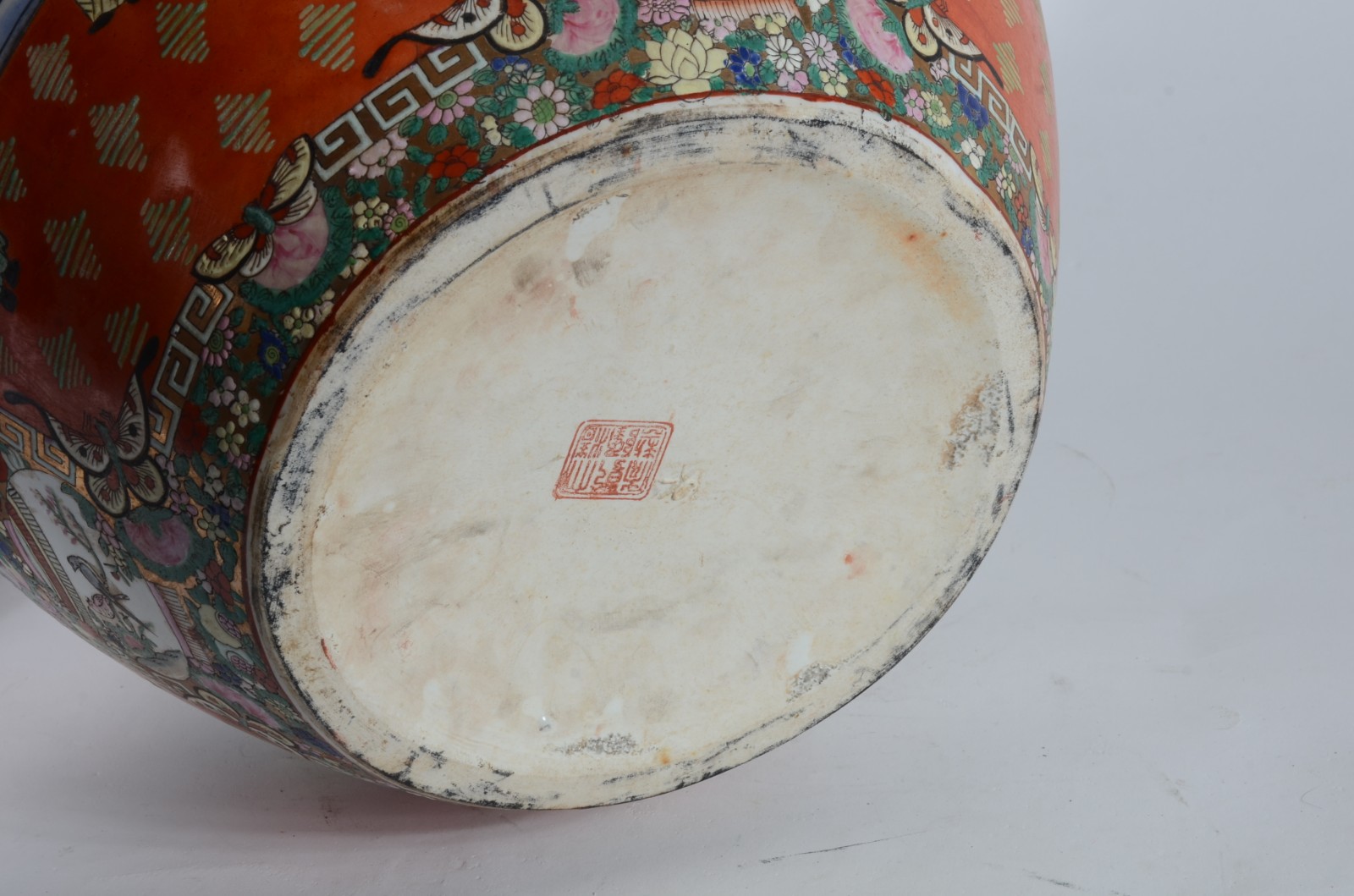 Cachepot de porcelana chinesa decorado com figuras típicas em tons... - foto 4 de 4