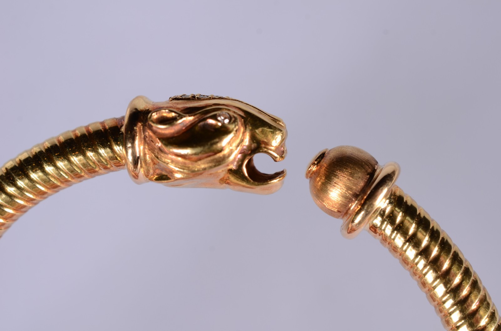 Pulseira/bracelete de ouro 18 k., decorada com figura de pantera... - foto 5 de 5